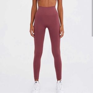 SET Active canyon leggings size small